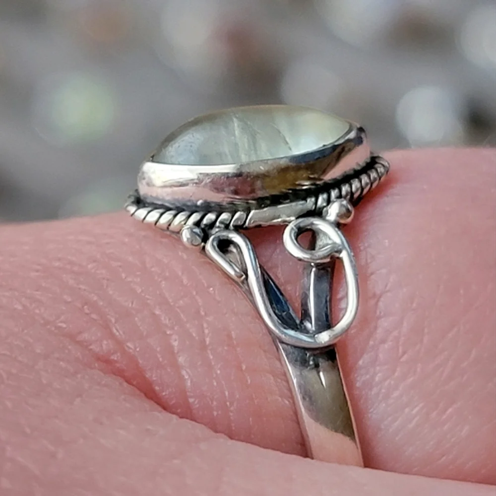 Prehnite Sterling Silver Filigree Horseshoe Ring Marquise Gemstone